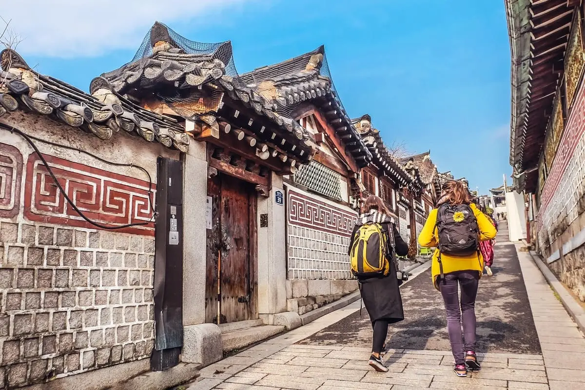 découvrez notre guide complet sur l'assurance voyage pour la corée. protégez-vous contre les imprévus pendant votre séjour, que ce soit pour des problèmes de santé, des annulations ou des pertes de bagages. voyagez l'esprit tranquille en connaissant toutes les options disponibles pour une couverture adaptée à vos besoins.